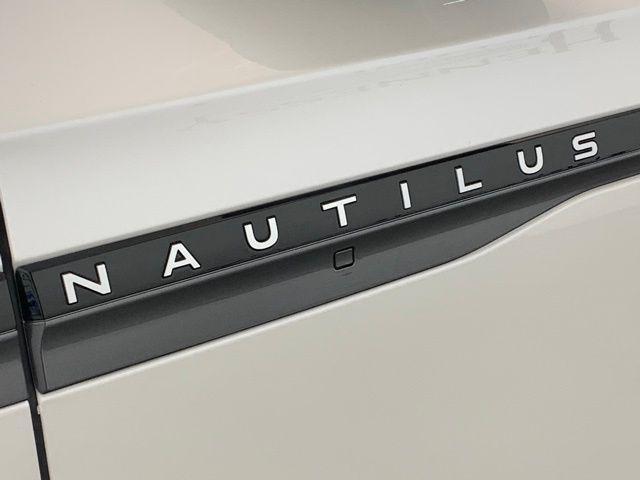 new 2025 Lincoln Nautilus car, priced at $57,259
