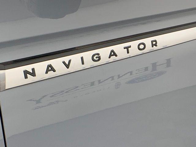new 2025 Lincoln Navigator car, priced at $99,542