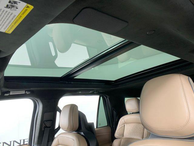 new 2025 Lincoln Navigator car, priced at $122,940