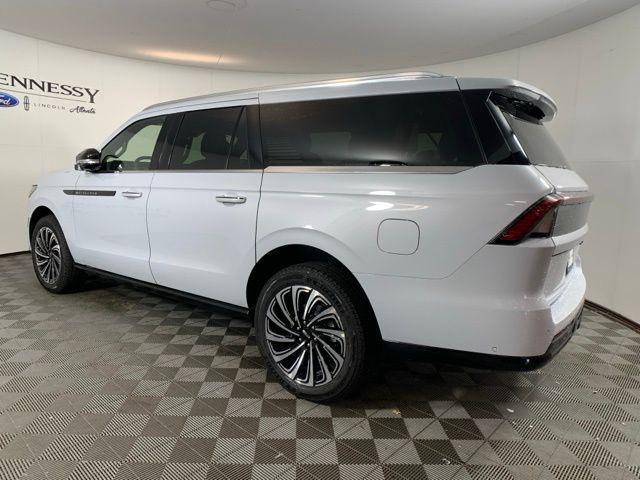 new 2025 Lincoln Navigator car, priced at $122,940