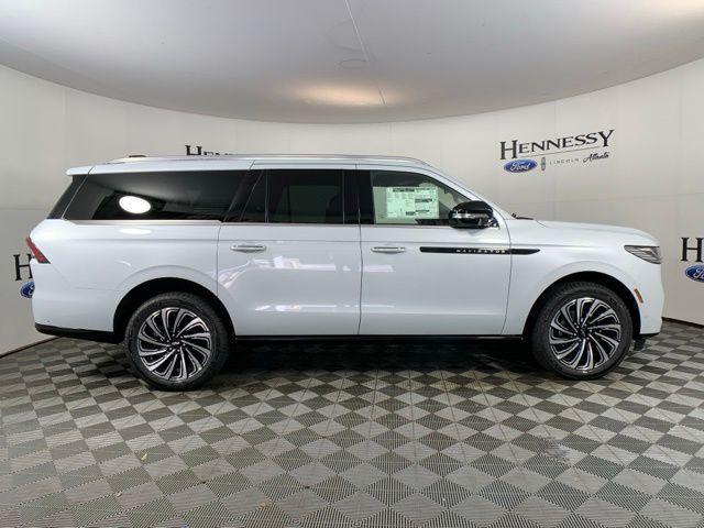 new 2025 Lincoln Navigator car, priced at $122,940