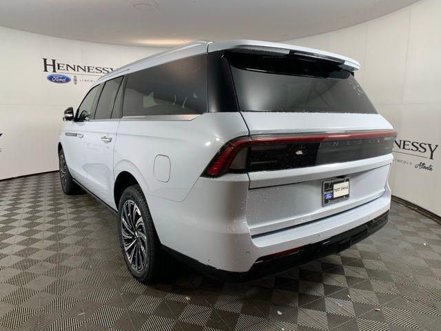 new 2025 Lincoln Navigator car, priced at $122,940