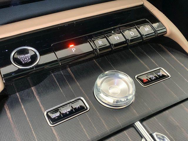 new 2025 Lincoln Navigator car, priced at $121,285