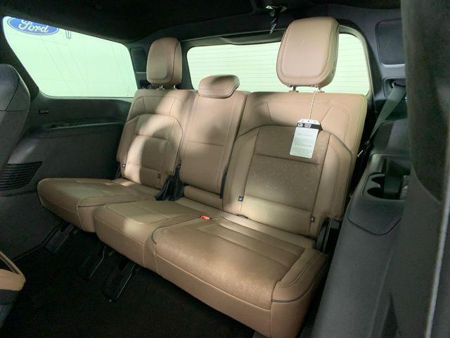 new 2025 Lincoln Navigator car, priced at $121,285