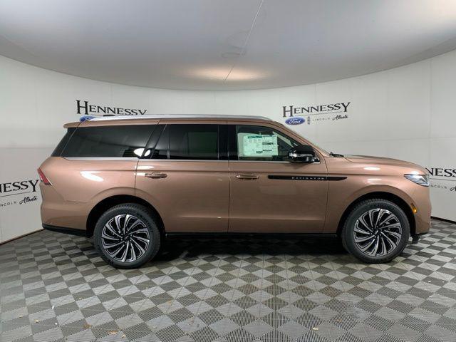 new 2025 Lincoln Navigator car, priced at $121,285