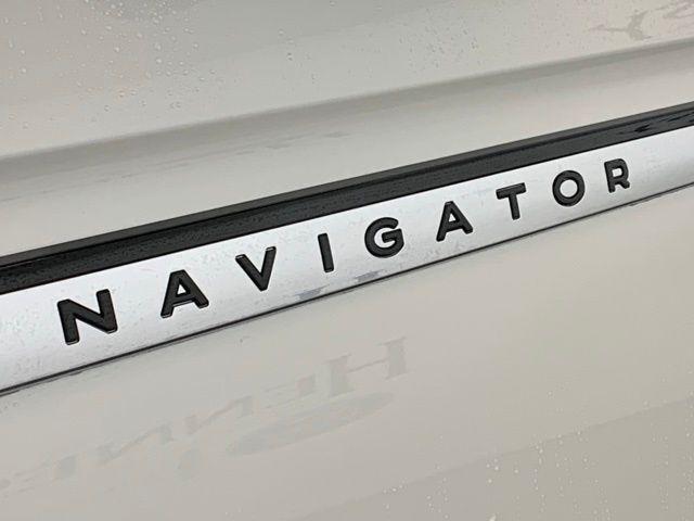 new 2025 Lincoln Navigator car, priced at $100,967