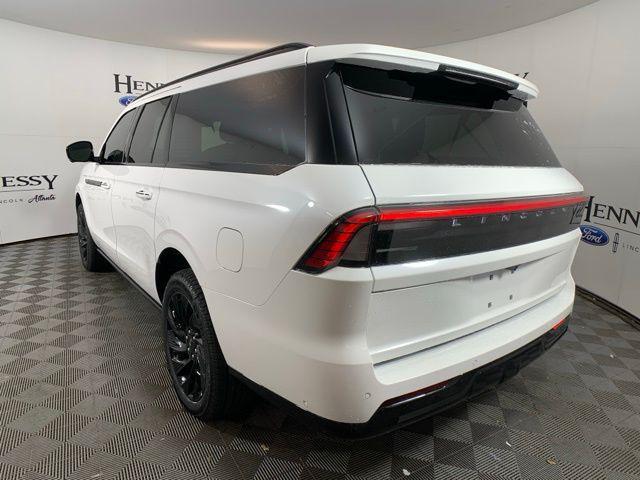 new 2025 Lincoln Navigator car, priced at $112,930