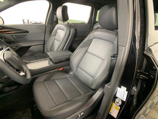 new 2025 Lincoln Nautilus car, priced at $60,368