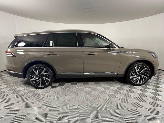 new 2025 Lincoln Aviator car, priced at $72,847