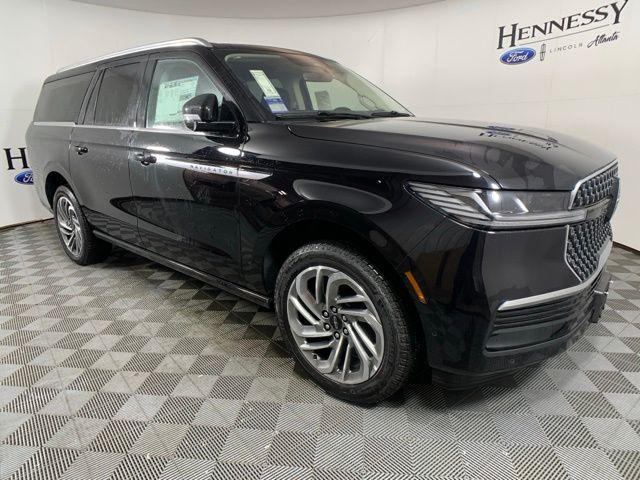 new 2025 Lincoln Navigator car, priced at $101,016