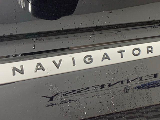 new 2025 Lincoln Navigator car, priced at $101,016
