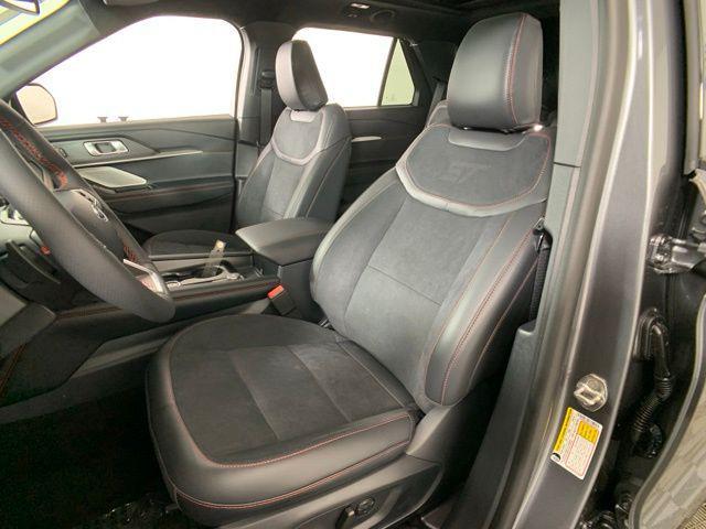 new 2025 Ford Explorer car, priced at $55,719