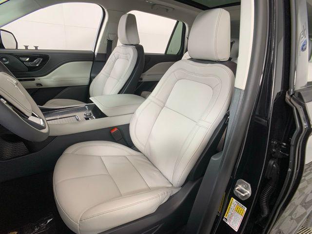 new 2025 Lincoln Aviator car, priced at $68,423