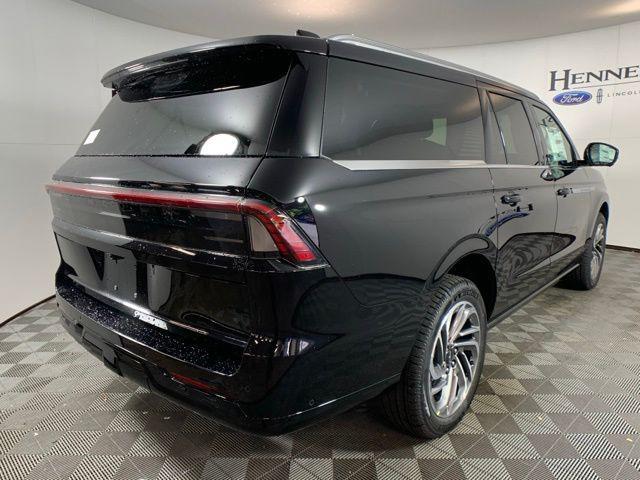 new 2025 Lincoln Navigator car, priced at $104,333