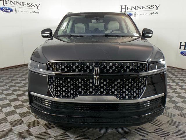new 2025 Lincoln Navigator car, priced at $104,333