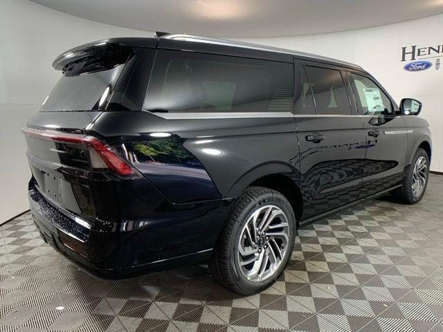 new 2025 Lincoln Navigator car, priced at $104,333