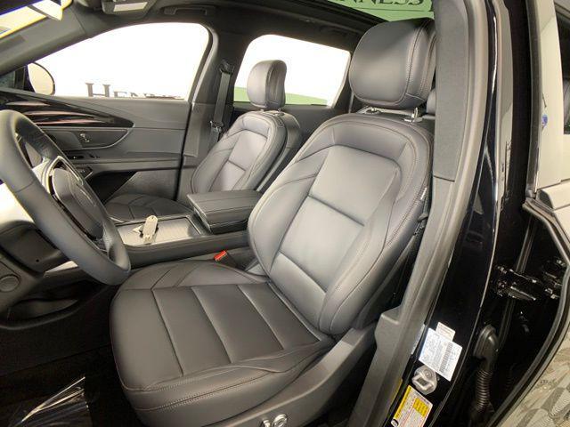new 2025 Lincoln Nautilus car, priced at $63,427