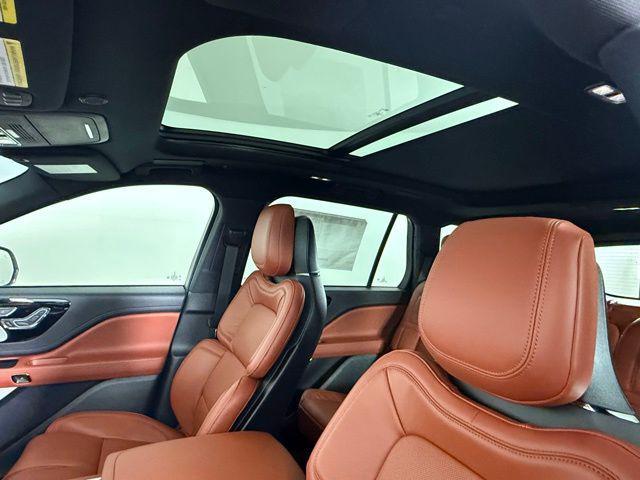 new 2025 Lincoln Aviator car, priced at $72,419