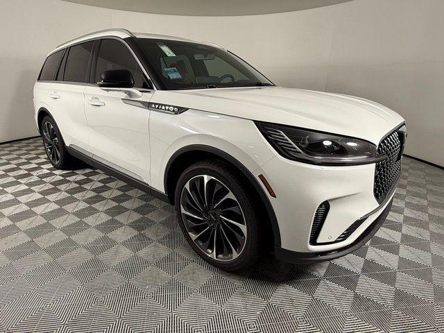 new 2025 Lincoln Aviator car, priced at $72,419
