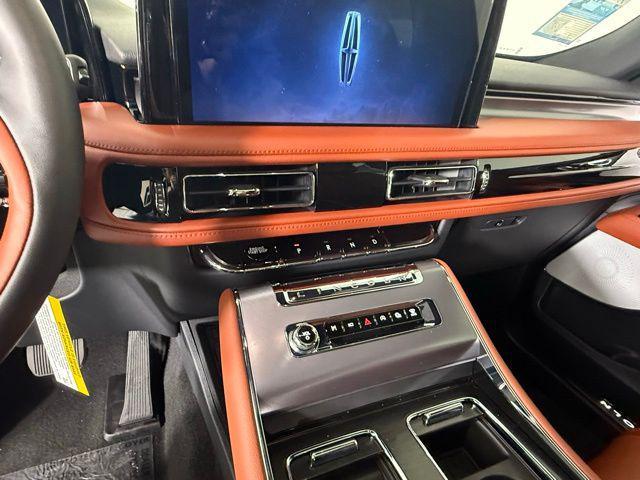 new 2025 Lincoln Aviator car, priced at $72,419