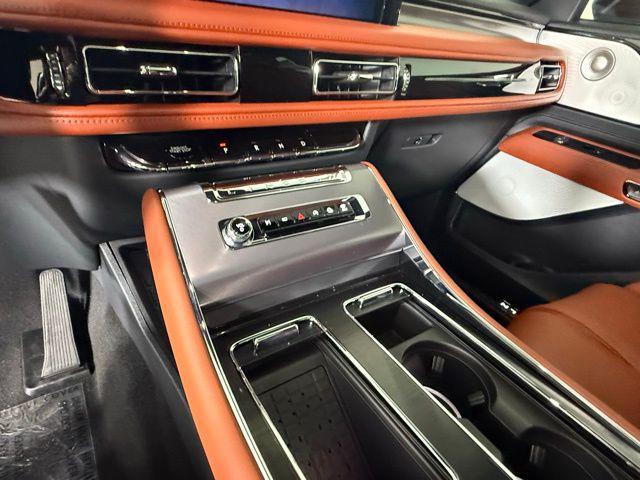 new 2025 Lincoln Aviator car, priced at $72,419