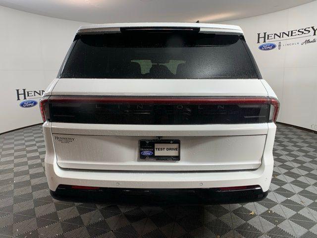 new 2025 Lincoln Navigator car, priced at $99,852