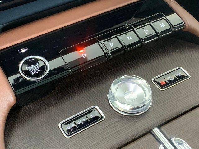 new 2025 Lincoln Navigator car, priced at $99,852