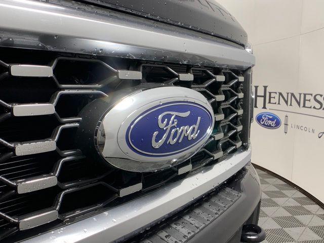 new 2025 Ford F-450 car, priced at $111,909