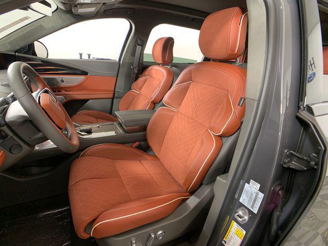 new 2025 Lincoln Nautilus car, priced at $71,681