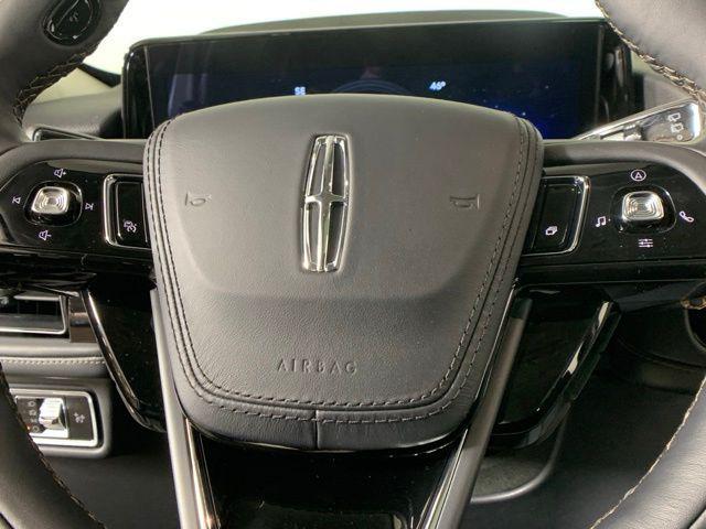 new 2025 Lincoln Aviator car, priced at $65,032