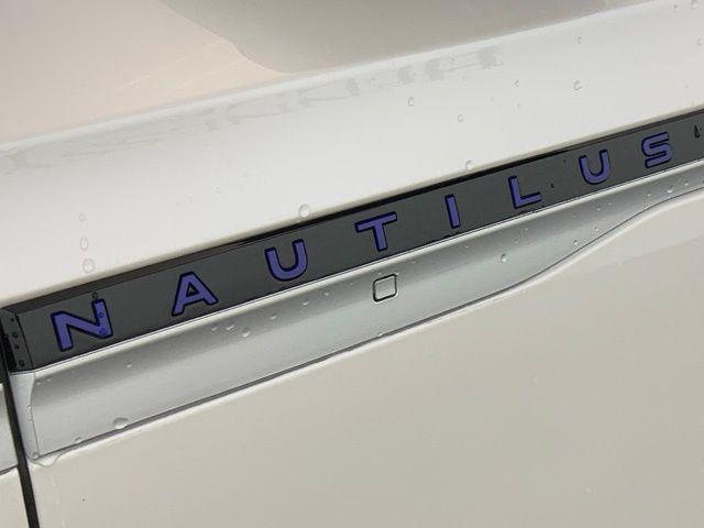 new 2025 Lincoln Nautilus car, priced at $59,011