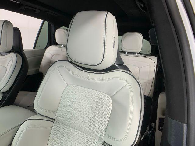 new 2025 Lincoln Aviator car, priced at $81,513