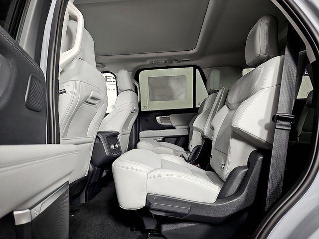 new 2025 Ford Expedition car, priced at $77,895