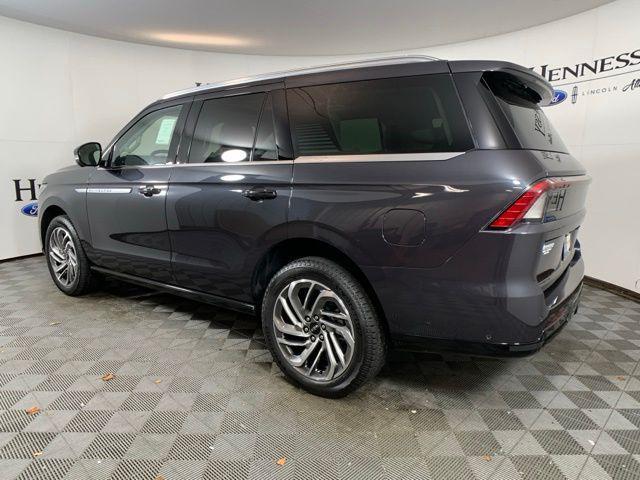 new 2025 Lincoln Navigator car, priced at $99,542
