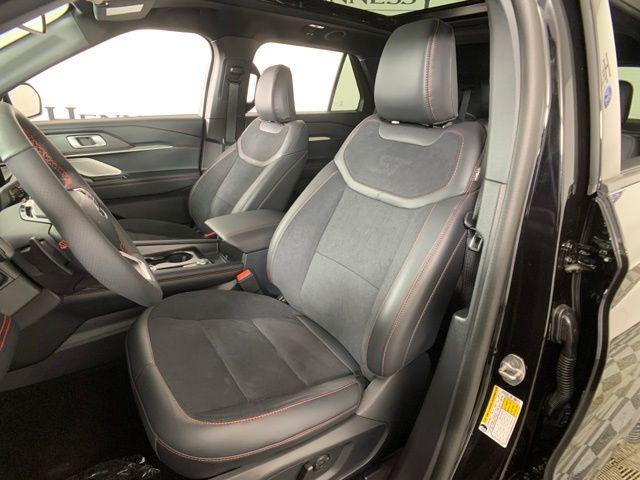 new 2025 Ford Explorer car, priced at $55,374