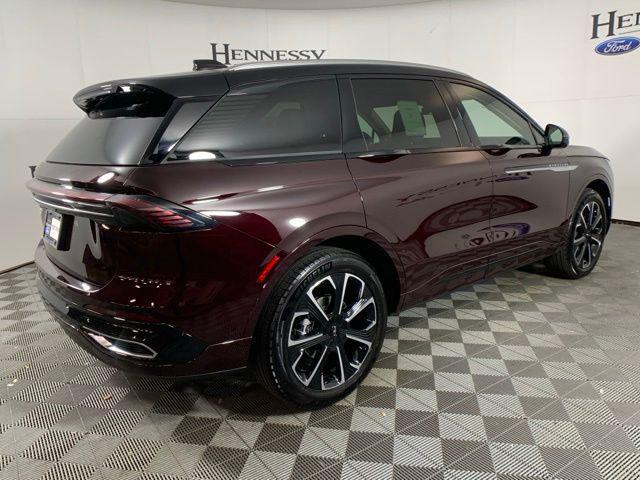 new 2025 Lincoln Nautilus car, priced at $67,421