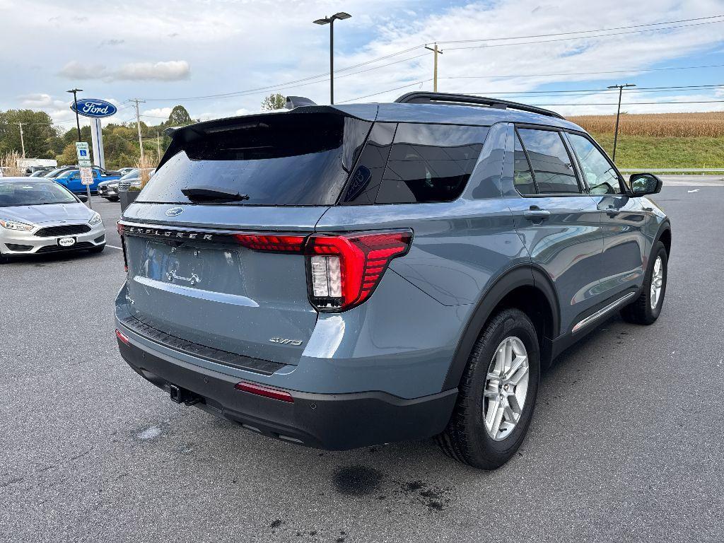 new 2025 Ford Explorer car, priced at $40,800