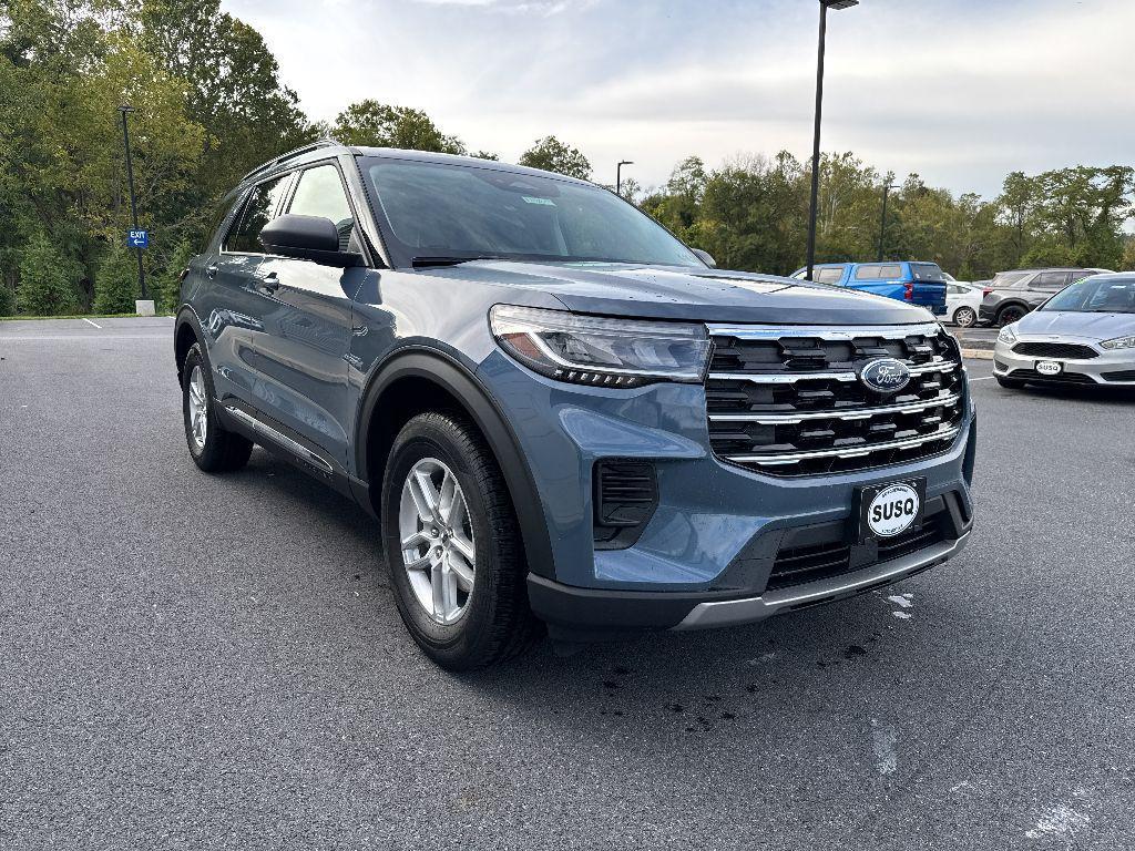 new 2025 Ford Explorer car, priced at $40,800
