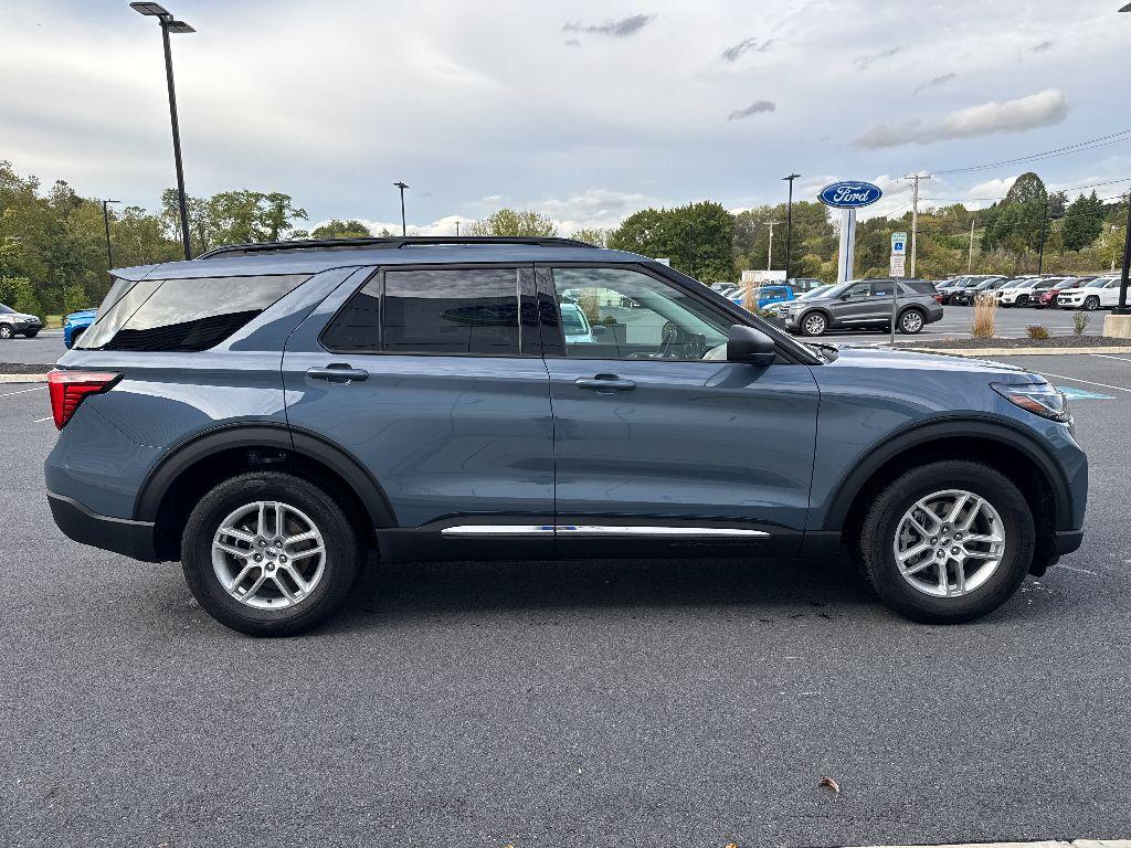 new 2025 Ford Explorer car, priced at $40,800