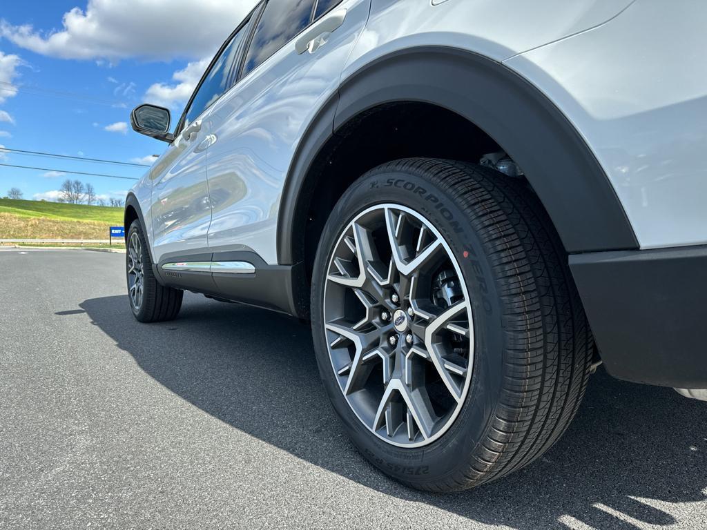 new 2025 Ford Explorer car, priced at $61,242