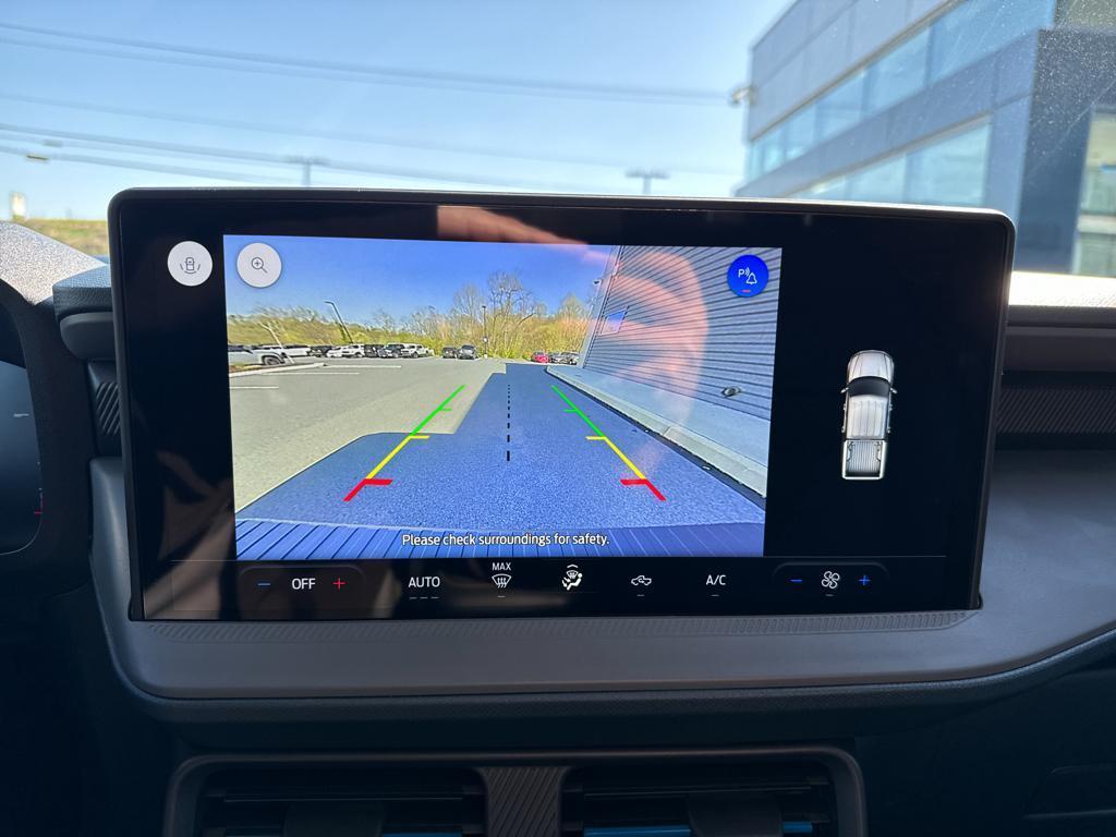 new 2025 Ford Maverick car, priced at $35,083