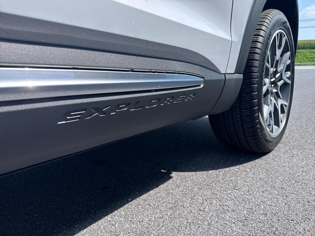 new 2025 Ford Explorer car, priced at $62,440