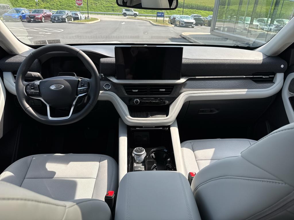 new 2025 Ford Explorer car, priced at $62,440