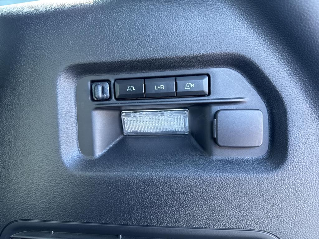 new 2025 Ford Explorer car, priced at $62,440