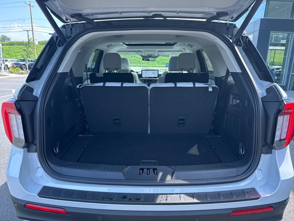 new 2025 Ford Explorer car, priced at $62,440