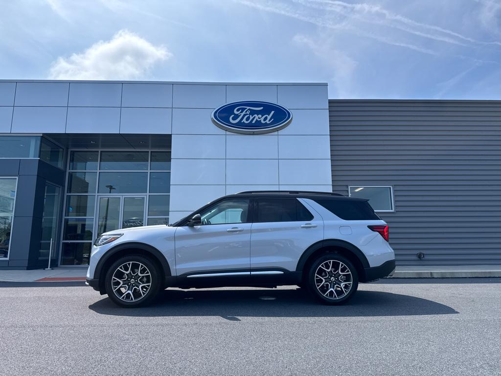 new 2025 Ford Explorer car, priced at $62,440