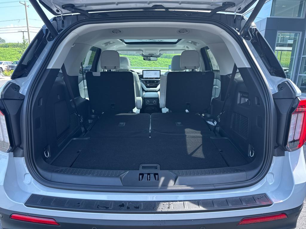 new 2025 Ford Explorer car, priced at $62,440