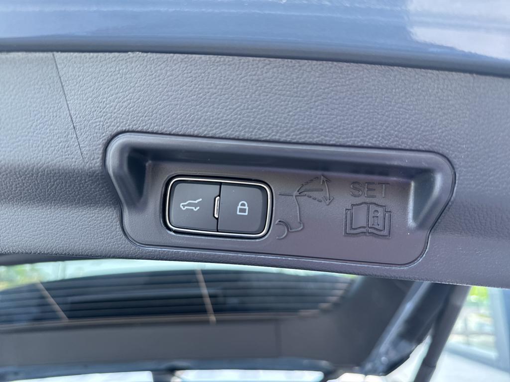 new 2025 Ford Explorer car, priced at $50,532