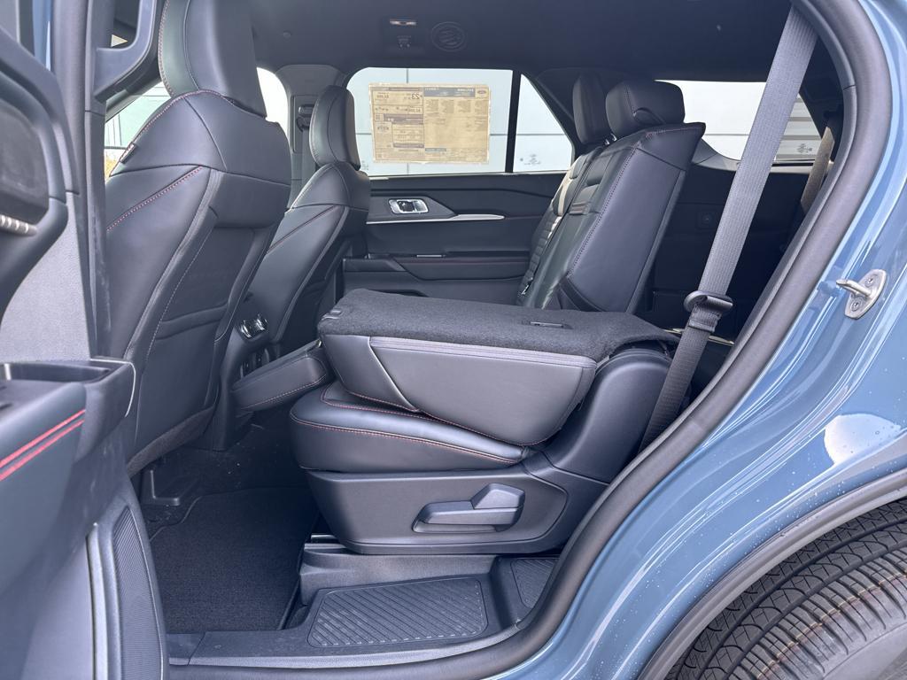 new 2025 Ford Explorer car, priced at $50,532