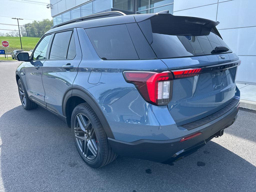 new 2025 Ford Explorer car, priced at $50,532